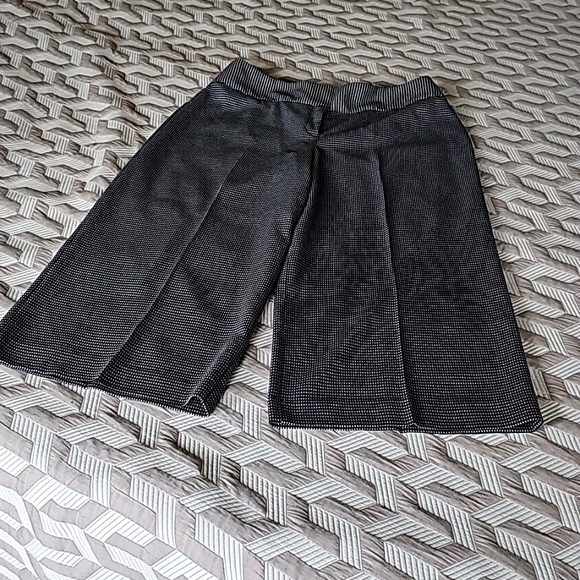 Alfani Women's Black/Gray Wide Leg Capri Dress Pants Sz 12 - Picture 3 of 4
